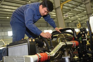 Doanh nghiệp sản xuất hóa giải thách thức