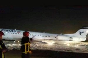 Máy bay của hãng Iran Air hạ cánh xuống sân bay Mehrabad ở Tehran hôm 19/3. Ảnh: Baghdad Post.