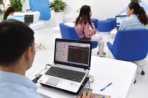 Chặn vi phạm chứng khoán: Tăng cường bên giám sát thứ ba