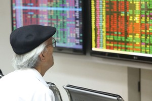 Cắt nghĩa trạng thái “xanh, đỏ” của VN-Index