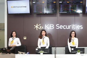 Công ty chứng khoán ngoại bám sâu vào thị trường 