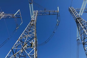 “Nhà đèn” còn cơ hội đột phá nửa cuối năm