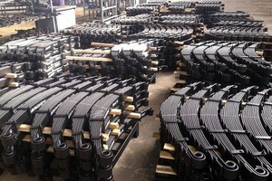 Nhíp ô tô làm ra không tiêu thụ được nên DN không muốn đầu tư mở rộng.