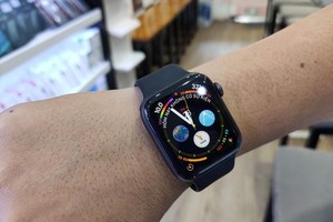 Apple Watch đang bán chạy tại Việt Nam.