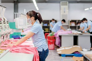 May Sông Hồng: Nối liền chuỗi giá trị dệt may đứt gãy