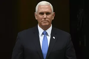 Phó Tổng thống Mỹ Mike Pence sau cuộc gặp với Thủ tướng Anh Boris Johnson tại London ngày 5/9. Ảnh: AFP.