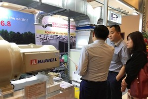 Trong 8 tháng có 33 mặt hàng nhập khẩu đạt trị giá trên 1 tỷ USD. (Ảnh: Đức Duy/Vietnam+).