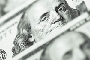 Fed sẽ không theo chân Ngân hàng Trung ương châu Âu