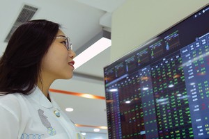 Nâng hạng, chờ phán quyết từ FTSE