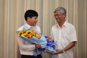 Ông Phan Công Bằng nhận quyết định bổ nhiệm giữ chức Phó giám đốc Sở GTVT TP.HCM.