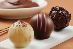 Bộ ba viên chocolate đắt nhất thế giới. (Nguồn: indiantelevision.com).