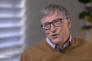 Đồng sáng lập Microsoft Bill Gates trong cuộc phỏng vấn với Bloomberg. Ảnh: Bloomberg.