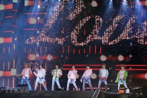 Nhóm nhạc BTS biểu diễn tại Riyadh, Saudi Arabia, ngày 11/10/2019. (Ảnh: Yonhap/ TTXVN).