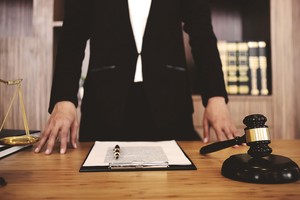 Hợp đồng thế chấp vô hiệu, cần xem xét trách nhiệm công chứng viên