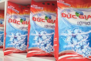 Vinachem thoái vốn giá cao, lại vì đất?