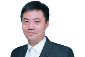 Ông Đỗ Hồng Sơn, Giám đốc Công ty cổ phần Tư vấn dịch vụ bảo hiểm Việt Nam.