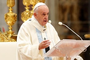 Giáo hoàng tại buổi lễ ở Vatican ngày 1/1. Ảnh: Reuters.