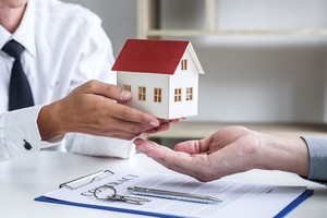 Cẩn trọng đặt cọc “quyền giao dịch dự án”