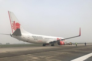 Máy bay Malindo Air bị nổ lốp phải xin hạ cánh khẩn nguy xuống Nội Bài chiều nay (21/1).