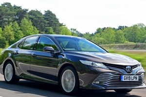 Toyota ra mắt công nghệ mới giúp tài xế tránh “nhầm chân ga”