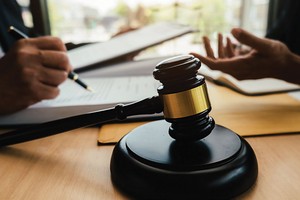 Cấm thầu với liên danh, hiểu sao cho đúng?