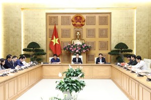 Ban Chỉ đạo quốc gia phòng, chống dịch COVID-19 yêu cầu kiểm soát chặt chẽ và cách ly những người đến từ vùng dịch. (Ảnh: Văn Điệp/TTXVN).