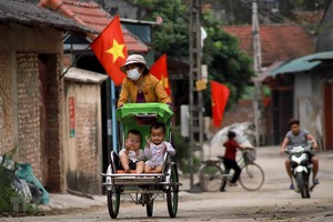 Tâm dịch Sơn Lôi, Bình Xuyên, Vĩnh Phúc trước ngày dỡ bỏ lệnh phong toả. (Ảnh: Hoàng Hùng/TTXVN).