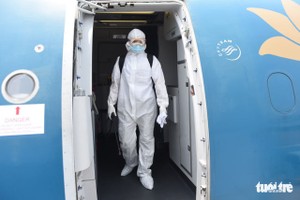 Toàn bộ phi hành đoàn chuyến bay VN0054 London - Hà Nội âm tính với Covid-19.