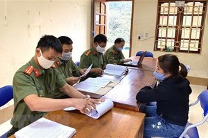 Một đối tượng thông tin sai sự thật về dịch COVID-19 ở huyện Bắc Mê, tỉnh Hà Giang bị xử phạt. (Ảnh minh họa: Nguyễn Lân/TTXVN).