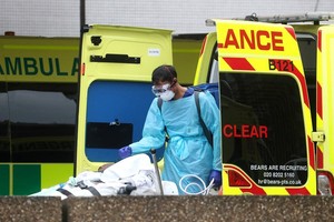 Anh ghi nhận gần 9.000 người chết vì Covid-19. (Ảnh: Reuters).