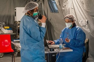 Lều cấp cứu người nhiễm nCoV của bệnh viện Cremona ở Lombardy, Italy ngày 29/2. Ảnh: Reuters.