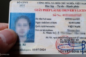 Bằng lái xe ôtô hiện tại.