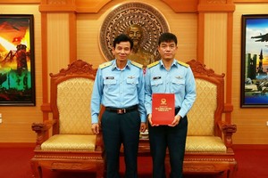 Thượng tá Phạm Lâm, Phó Viện trưởng Viện Kiểm sát quân sự Quân chủng Phòng không-Không quân nhận quyết định giữ chức vụ Viện trưởng Viện Kiểm sát quân sự Quân chủng Phòng không – Không quân.