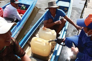 Giá dầu sụt giảm không hoàn toàn là tin xấu