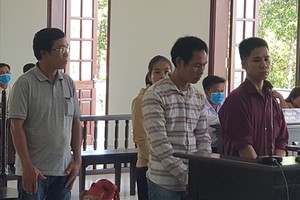 Các bị cáo tại phiên tòa.