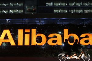 Lợi nhuận ròng của Alibaba giảm 88% nhưng doanh thu đạt được cao hơn dự báo.(Nguồn: businessinsider.com.au).