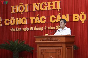 Ông Hồ Văn Niên phát biểu tại hội nghị.