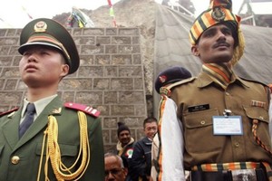 Căng thẳng quân sự Trung - Ấn đang kéo theo nhiều lĩnh vực bị ảnh hưởng (Ảnh minh họa: Asia Times).