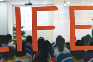 Khuyến mại cho khách hàng là cách làm hay, nhưng lạm dụng dễ tạo ra những hệ quả không cần thiết.