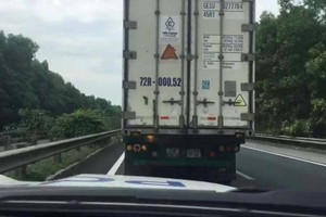 Tài xế bị phạt 2,5 triệu đồng vì không nhường đường cho xe ưu tiên