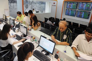 Nhà đầu tư cá nhân vẫn chiếm số đông trên thị trường chứng khoán.