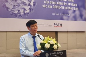 Quyền Bộ trưởng Bộ Y tế Nguyễn Thanh Long.