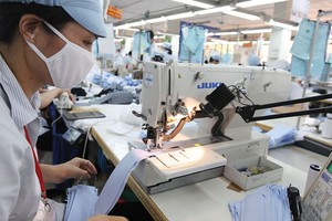 Dệt may càng cuối năm càng khó