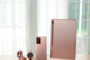 Điện thoại gập thế hệ mới Galaxy Z Fold2 với thiết kế lột xác ra mắt cùng bộ đôi máy tính bảng Tab S7 và S7+