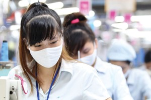 Với diễn biến dịch Covid-19 còn phức tạp, khó khăn với ngành dệt may sẽ còn tiếp diễn những tháng cuối năm, thậm chí là trong dài hạn hơn.