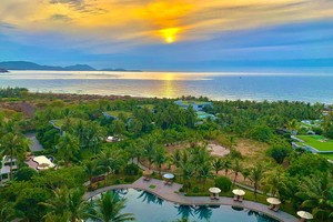 Kích cầu du lịch, Cam Ranh Riviera tặng khách 2 đêm nghỉ 5 sao miễn phí