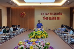 Lãnh đạo tỉnh Quảng Trị yêu cầu, thời gian tới quyết tâm thực hiện mục tiêu kép, vừa sẵn sàng phòng chống dịch vừa phát triển kinh tế, xã hội.