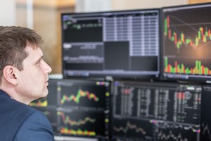 Giao dịch chứng khoán: Quỹ ngoại bất đồng