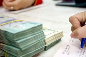 TP.HCM: Nữ nhân viên ngân hàng giả chữ ký của khách chiếm đoạt hơn 4 tỷ đồng