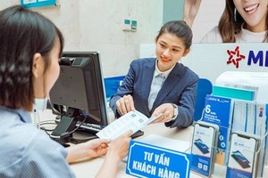 Ngân hàng kiếm bộn từ bán bảo hiểm